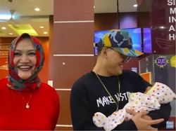 Rizky Febian Curhat Kangen Ibu saat Isu Putri Delina-Nathalie Renggang