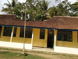 1 Ruang Kelas SD Roboh Akibat Gempa M 4,7 di Sukabumi