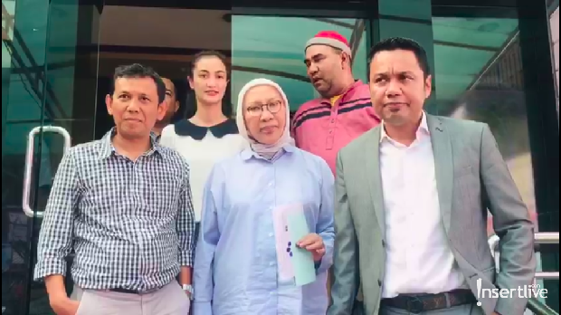Ratna Sarumpaet bebas bersyarat