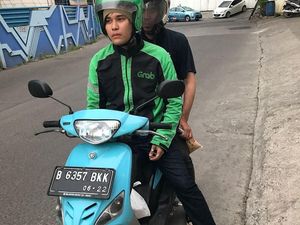 Ibunda Bangga dan Tak Malu Lihat Calvin Dores Jadi Kuli Bangunan sampai Ojol Ibunda Bangga dan Tak Malu Lihat Calvin Dores Jadi Kuli Bangunan sampai Ojol