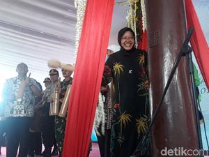 Risma Ajak Warga Surabaya Saling Peduli ke Tetangga