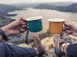 Rutin Minum Kopi Bisa Cegah Berat Badan Naik Selama Liburan