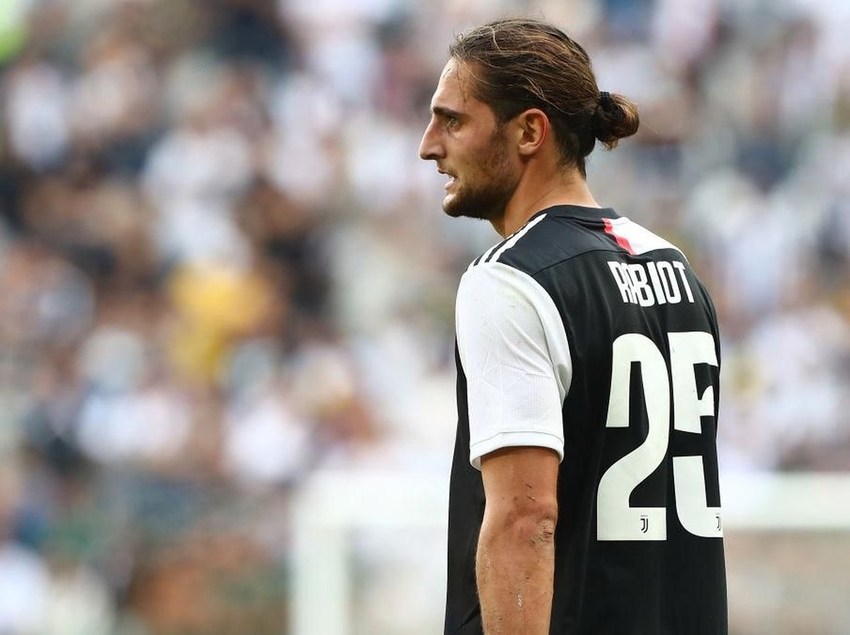 Rabiot jarang diturunkan oleh Sarri di musim ini. Foto: Marco Luzzani/Getty Images