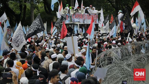 Aksi Uighur, Ketum FPI Serukan Penegakan Khilafah