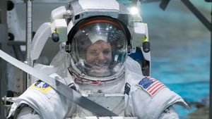 Intip Latihannya Astronot NASA yang Akan Terbang ke Bulan dan Mars