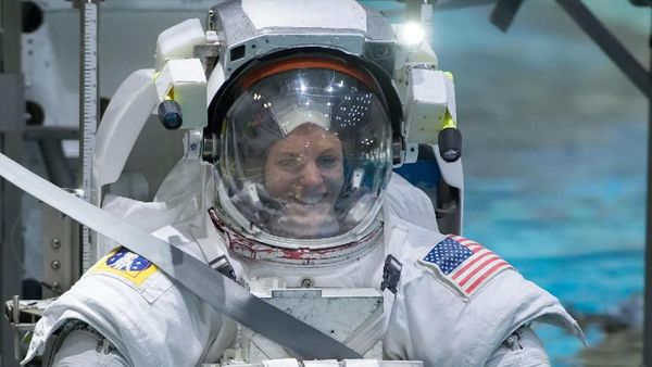 Intip Latihannya Astronot NASA yang Akan Terbang ke Bulan dan Mars