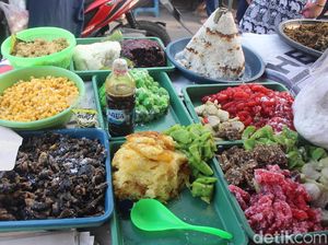 Jajan Penganan Tempo Dulu di Pasar Jumat Legi  Sidoarjo