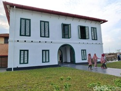 Rombongan Siswa SD Luka-luka Imbas Cagar Budaya Roboh, Komisi X DPR Sorot Rehab