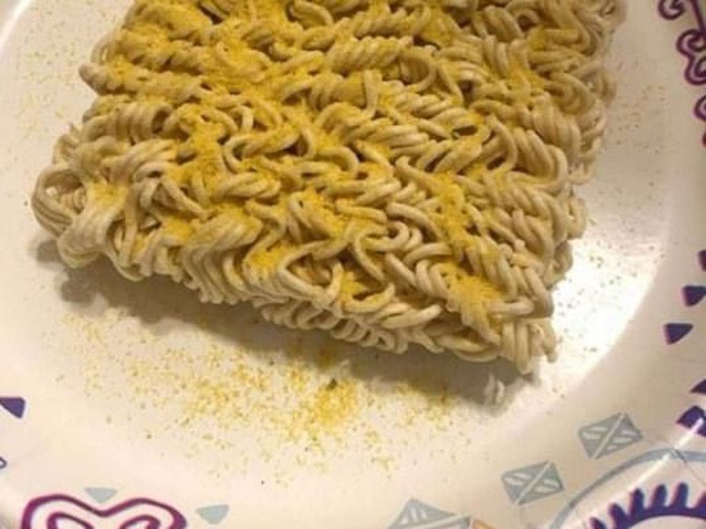 Ini Lo Bahaya Masak Mi Instan Bersama Bungkusnya! Ini Lo Bahaya Masak Mi Instan Bersama Bungkusnya!