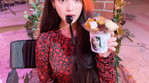 Intip Momen Kuliner IU yang Akan Gelar Konser di Jakarta