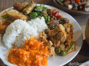 BenSunda : Makan Sekenyangnya Cuma Bayar Rp 30.000 di Restoran Artis BenSunda : Makan Sekenyangnya Cuma Bayar Rp 30.000 di Restoran Artis