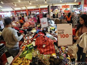 Tips Bebas Stres untuk Pegawai Mal di Momen Diskon Akhir Tahun