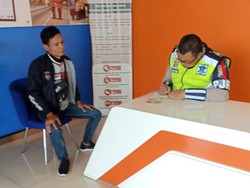 Biker yang Viral Ngebut di Tol Jombang-Mojokerto Ditilang Dua Pasal