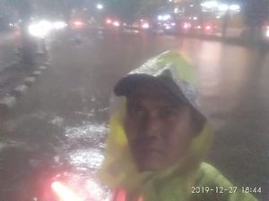 Underpass Gandaria City Jaksel Banjir, Lalin Dialihkan