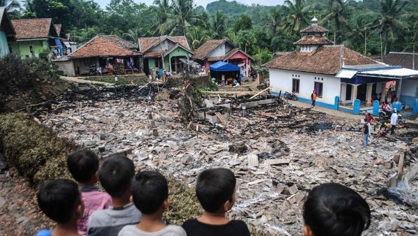 Kebakaran di Lebak, 14 Rumah Rata dengan Tanah