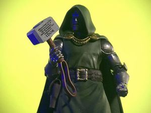 Doctor Doom Lebih Mengerikan dari Thanos dan Magneto Doctor Doom Lebih Mengerikan dari Thanos dan Magneto