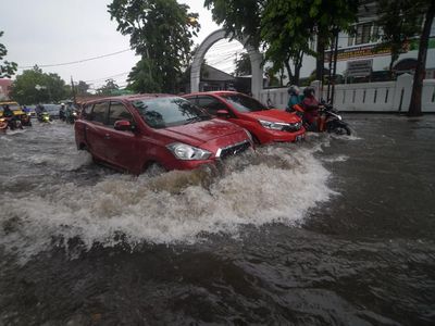 Penampakan Banjir yang Merendam Kawasan Bandung