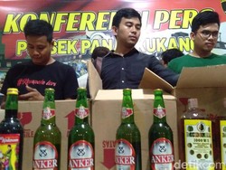 Polisi Sita Ratusan Botol Miras Ilegal di Makassar, 2 Pedagang Diciduk