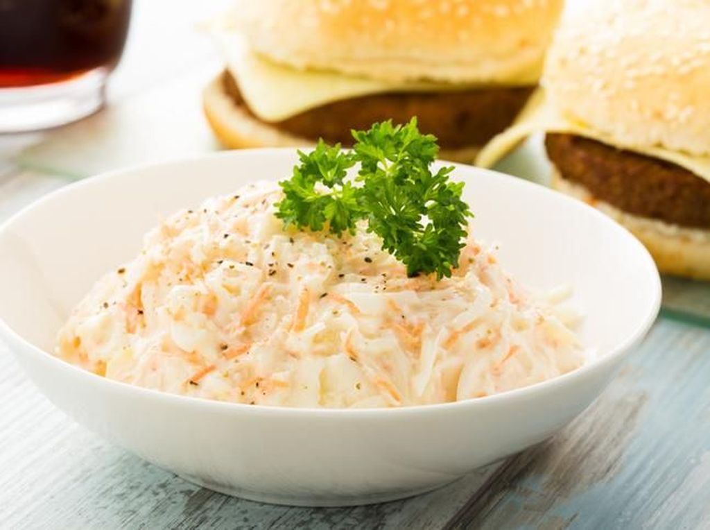 Yuk, Bikin Coleslaw ala KFC yang Segar Buat Pelengkap BBQ! Yuk, Bikin Coleslaw ala KFC yang Segar Buat Pelengkap BBQ!