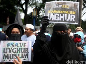 Kedubes China Digeruduk Massa Aksi Bela Muslim Uighur Kedubes China Digeruduk Massa Aksi Bela Muslim Uighur