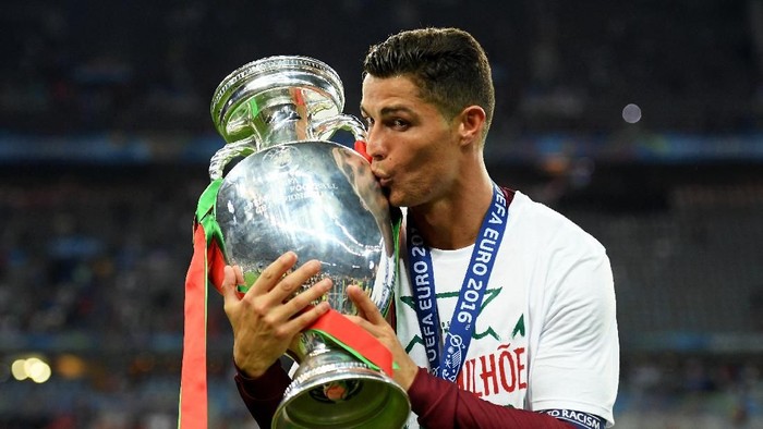 Ronaldo Tak Pernah Mabuk Kecuali Habis Final Piala Eropa 2016