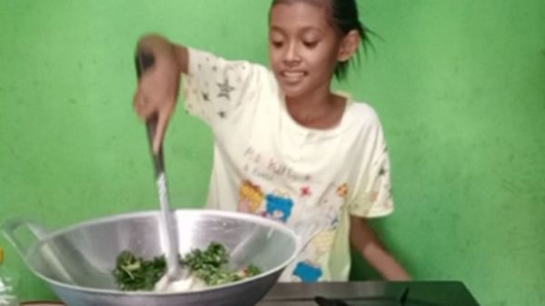 Centil dan Kocak Penyanyi Dangdut Cilik, Bunga Salsabila yang Jago Masak