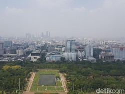 Liburan di Jakarta, Menikmati Kota dari Puncak Monas