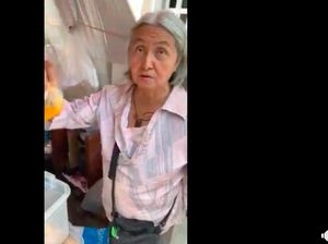 Mulia! Demi Bantu Siswa Miskin, Nenek Ini Jual Makanan Rp 1.000