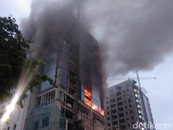 Tower Proyek Hotel di Semarang Kebakaran