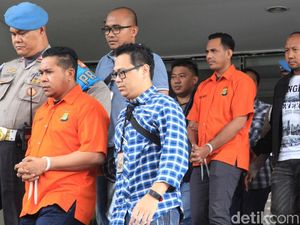 Penyiram Air Keras ke Novel Baswedan, Rahmat Kadir Divonis 2 Tahun Bui Penyiram Air Keras ke Novel Baswedan, Rahmat Kadir Divonis 2 Tahun Bui