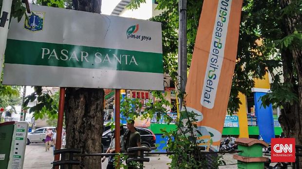 Pada Suatu Sabtu Kelabu di Pasar Santa Jakarta