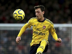 Buntut Masalah Uighur, Komentator China Ogah Sebut Nama Oezil