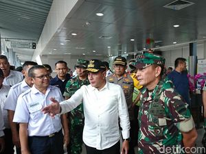 Gubsu Edy Cek Stasiun KA Medan Jelang Tahun Baru: Tertib, Tak Ada Masalah Gubsu Edy Cek Stasiun KA Medan Jelang Tahun Baru: Tertib, Tak Ada Masalah