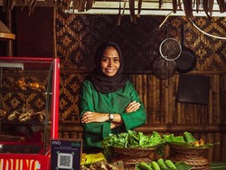 Di Resto Ini Bisa Kulineran Sambil Jalan-jalan Pakai Skuter Listrik