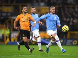 Ederson Dikartu Merah, Man City Ungguli Wolves 1-0 di Babak Pertama