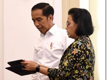 Jokowi Tugaskan Sri Mulyani Ngobrol dengan Prabowo Bahas Transisi