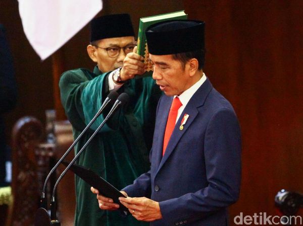 Momen Pelantikan Penting Tahun 2019 Dalam Bingkai Foto