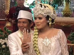 Dear Ginanjar, Ada Pesan dari Mantan Istri Nih...