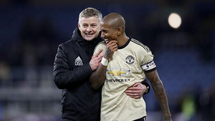 Manchester United menang 2-0 atas Burnley dalam lanjutan Liga Inggris (Foto: Martin Rickett/PA)via AP Manchester United menang 2-0 atas Burnley dalam lanjutan Liga Inggris (Foto: Martin Rickett/PA)via AP