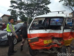 Tabrakan Beruntun di Cicalengka, Sopir Angkot Tewas
