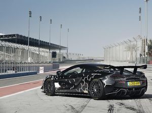 Cuma 350 Unit, McLaren 620R Si Mobil Balap Street Legal