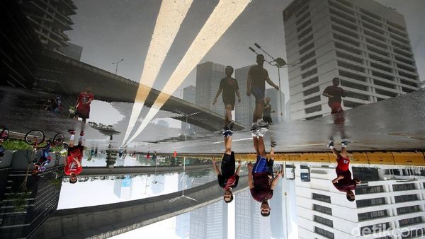 CFD Jakarta Tetap Ramai Meski Diguyur Hujan