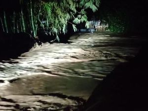 Banjir Bandang Terjadi di Labuhanbatu Sumut, Warga Dievakuasi