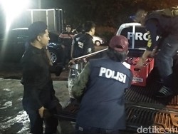 Razia Jelang Tahun Baru, Polisi Sita Ratusan Botol Miras Ilegal di Bandung