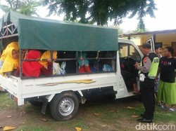 Angkut Orang ke Lokasi Wisata di Situbondo, 12 Kendaraan Barang Ditilang