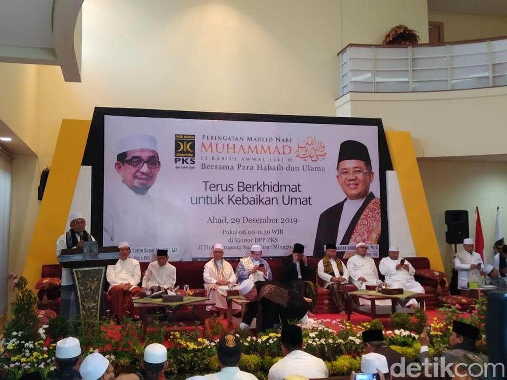 Gelar Peringatan Maulid Nabi, PKS Bicara Partai Dakwah Bukan soal Kekuasaan Gelar Peringatan Maulid Nabi, PKS Bicara Partai Dakwah Bukan soal Kekuasaan