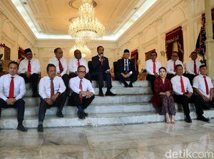 DPR-Pemerintah Kompak Tidak Datang, Sidang Gugatan Wamen Kembali Ditunda DPR-Pemerintah Kompak Tidak Datang, Sidang Gugatan Wamen Kembali Ditunda