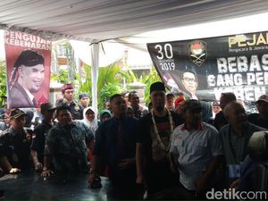 Ahmad Dhani: Terima Kasih Pelapor dan Polisi, Membuat Saya Masuk Penjara Ahmad Dhani: Terima Kasih Pelapor dan Polisi, Membuat Saya Masuk Penjara
