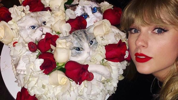 Berperan dalam Film Cats, Taylor Swift Punya Banyak Momen Kulineran Unik