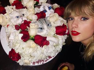 Berperan dalam Film Cats, Taylor Swift Punya Banyak Momen Kulineran Unik